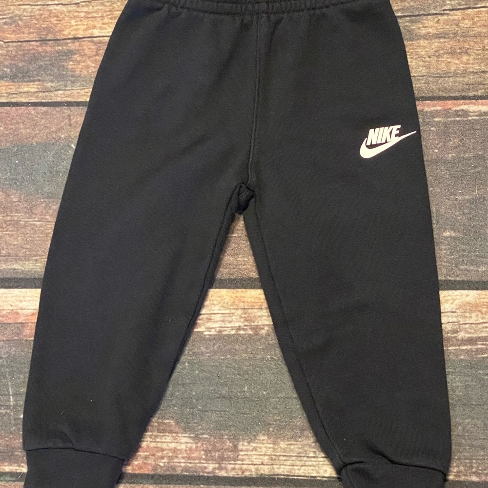 Nike Kids Black Jogger Pants Size 24 Months